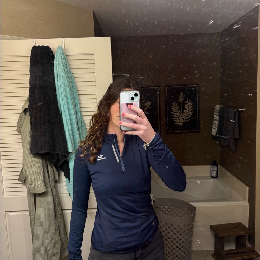 Women's Navy Long Sleeve Performance Jacket